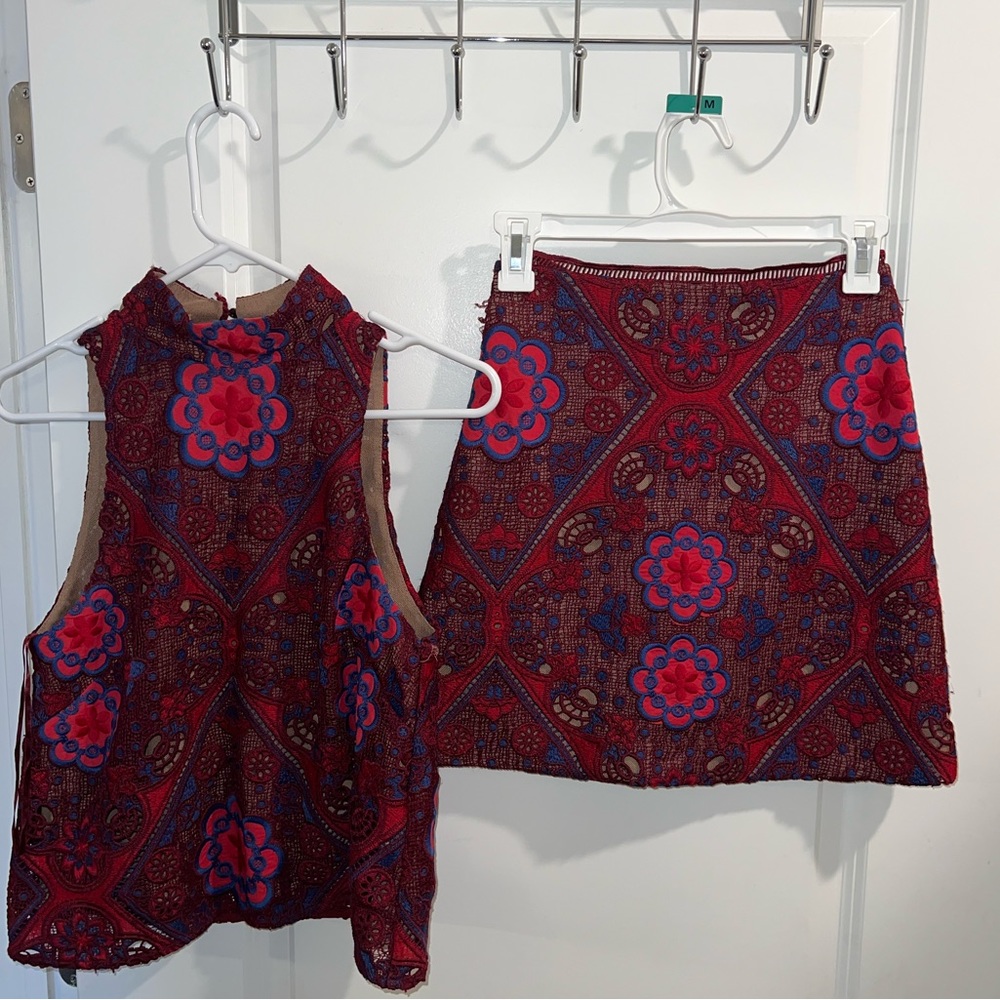 NWOT Elliatt Floral Two Piece Set